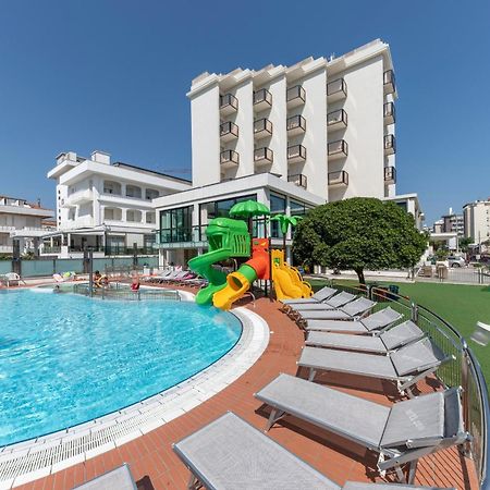 Hotel 2000 ריצ'יונה מראה חיצוני תמונה