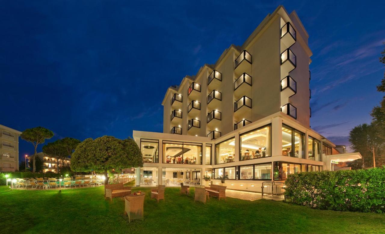 Hotel 2000 ריצ'יונה מראה חיצוני תמונה