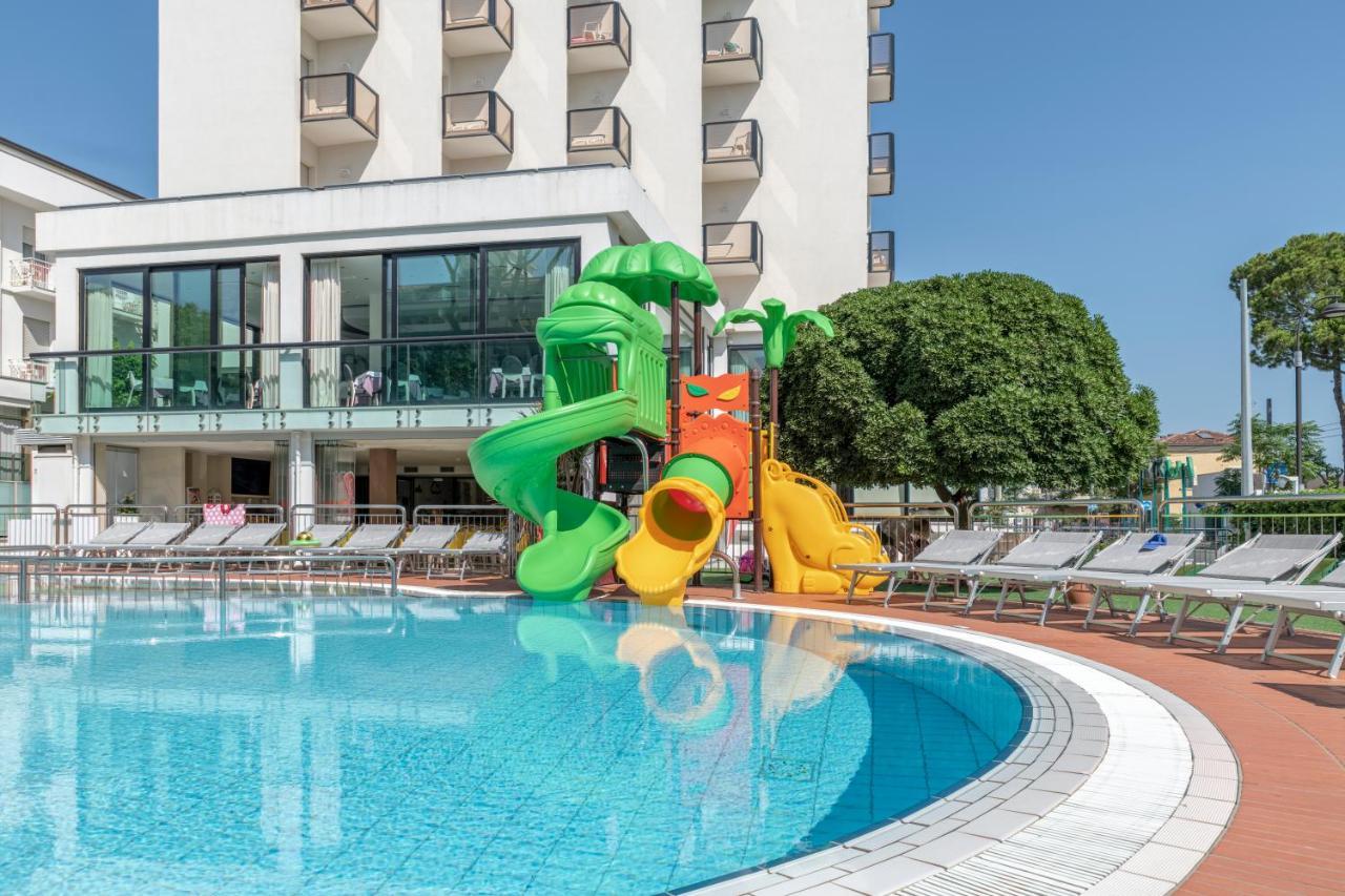 Hotel 2000 ריצ'יונה מראה חיצוני תמונה