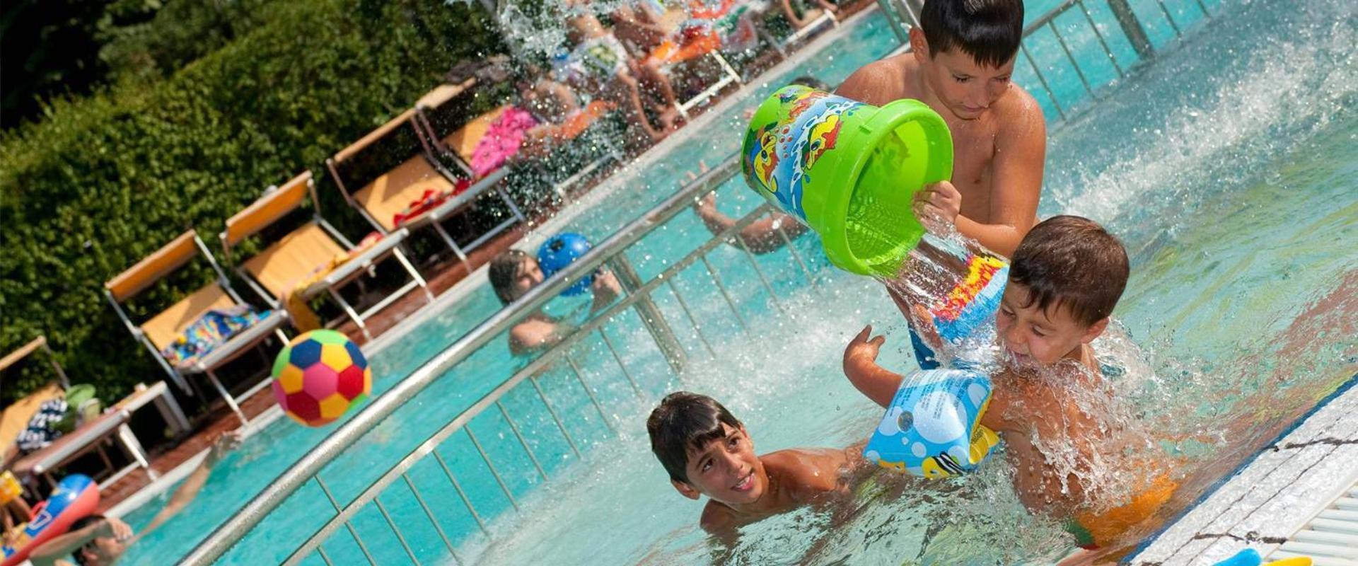Hotel 2000 ריצ'יונה מראה חיצוני תמונה