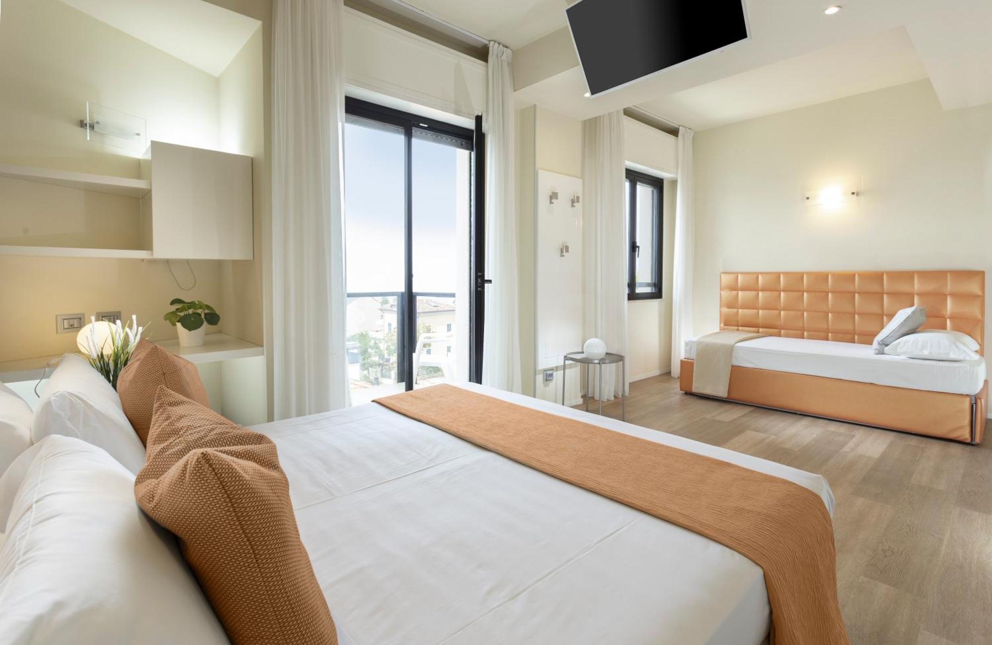 Hotel 2000 ריצ'יונה מראה חיצוני תמונה