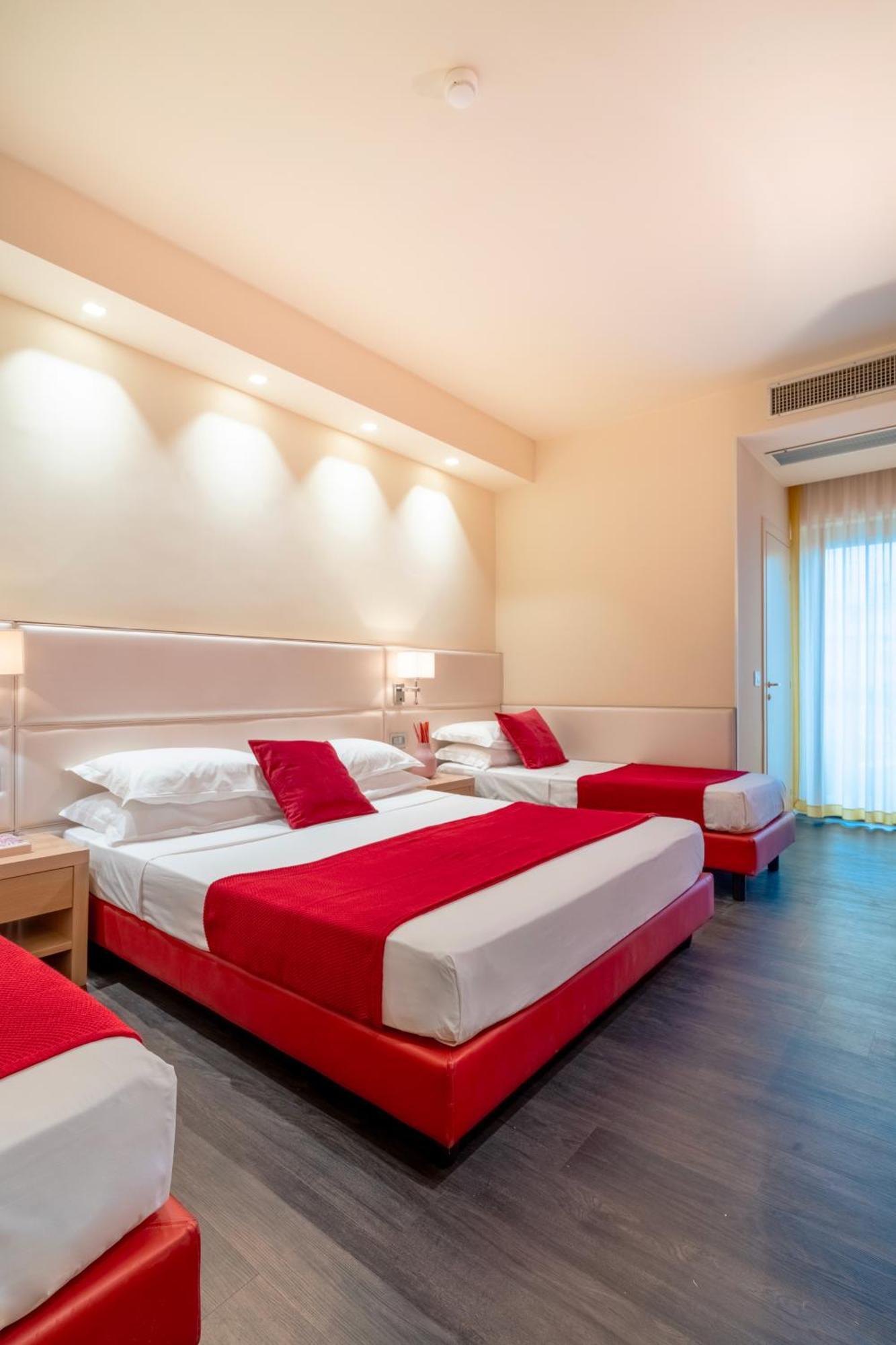 Hotel 2000 ריצ'יונה מראה חיצוני תמונה