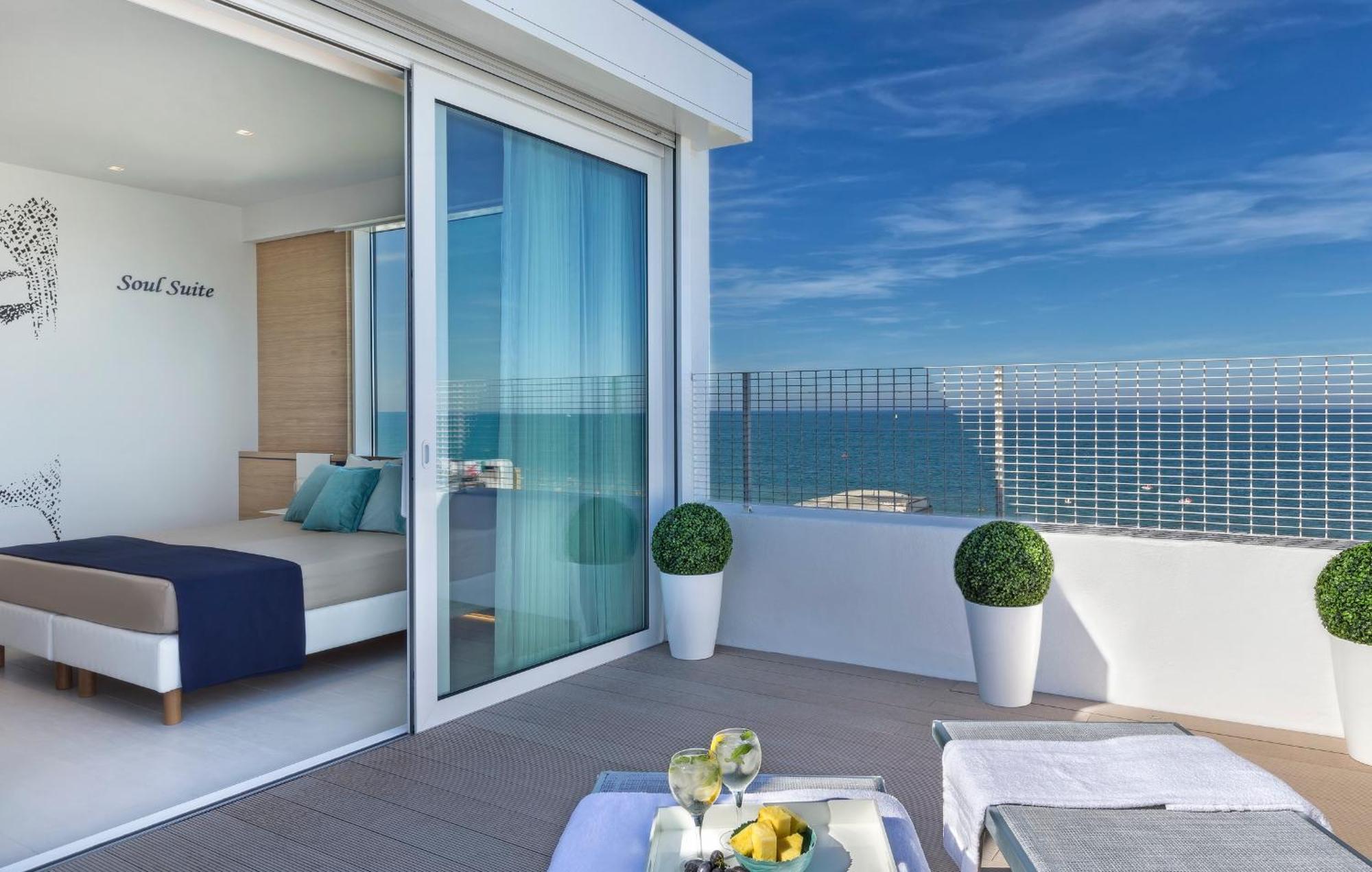 Hotel 2000 ריצ'יונה מראה חיצוני תמונה
