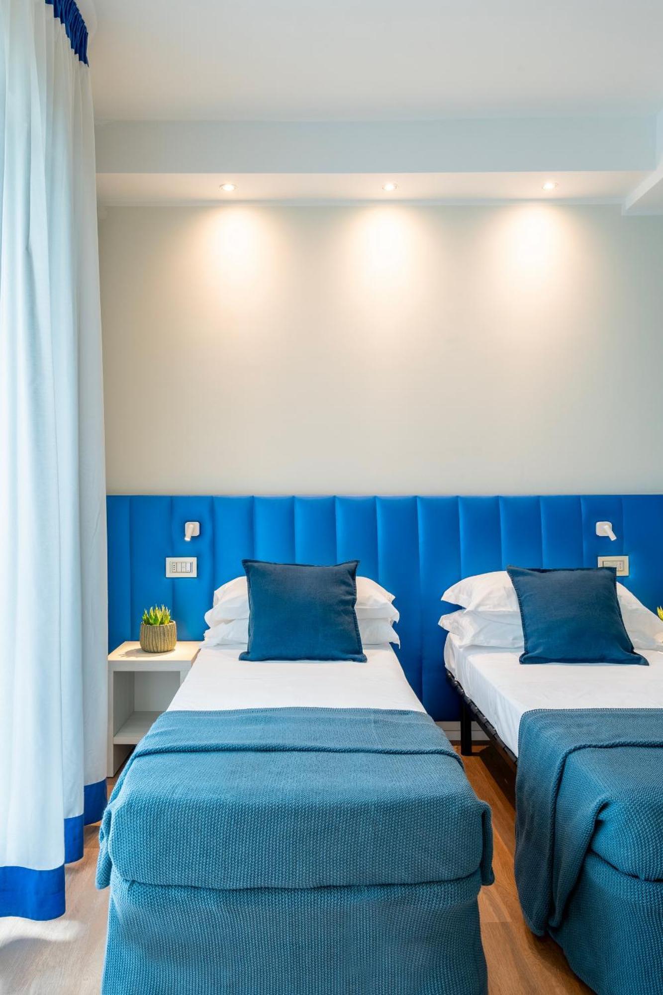 Hotel 2000 ריצ'יונה מראה חיצוני תמונה