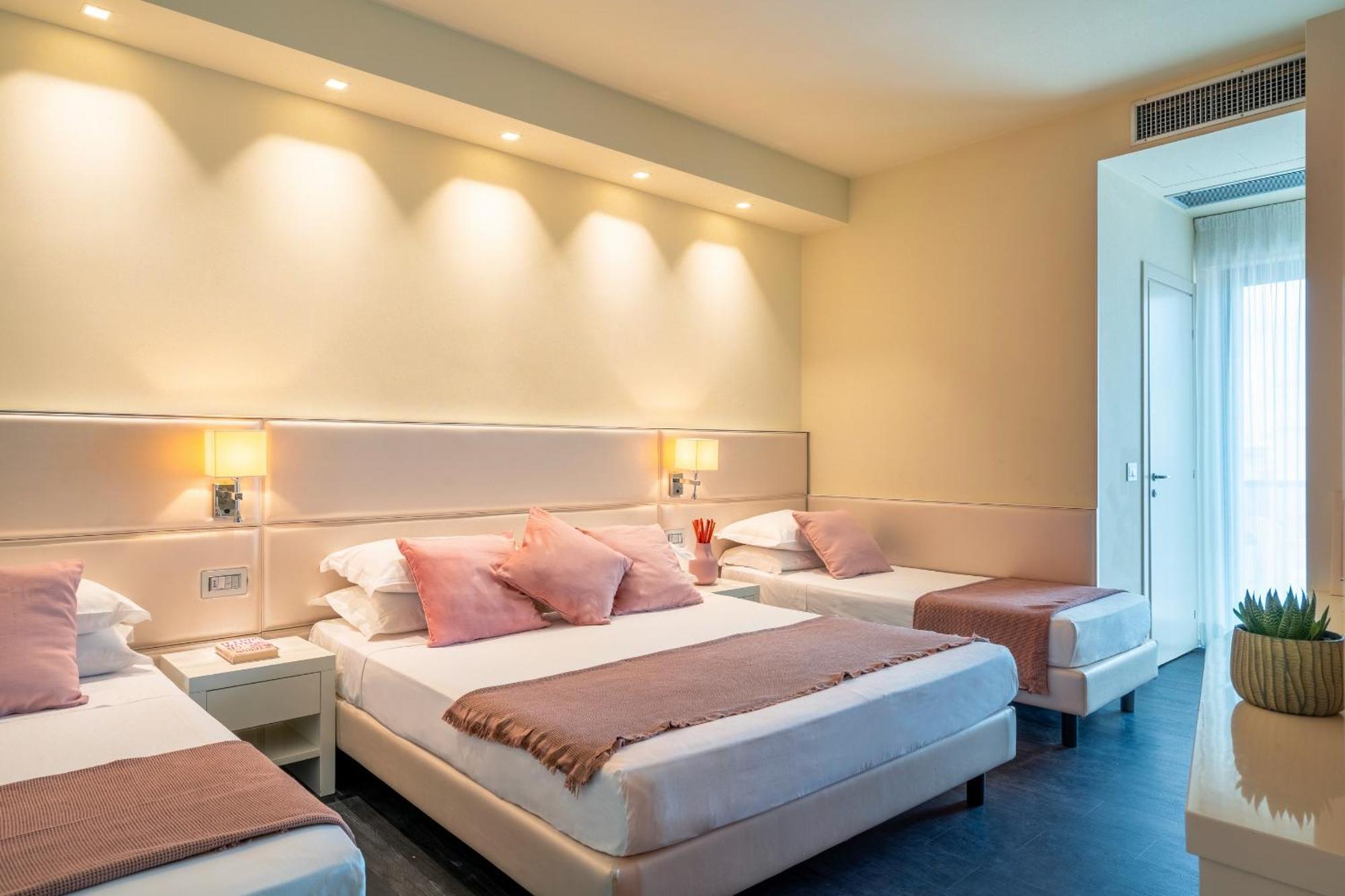 Hotel 2000 ריצ'יונה מראה חיצוני תמונה