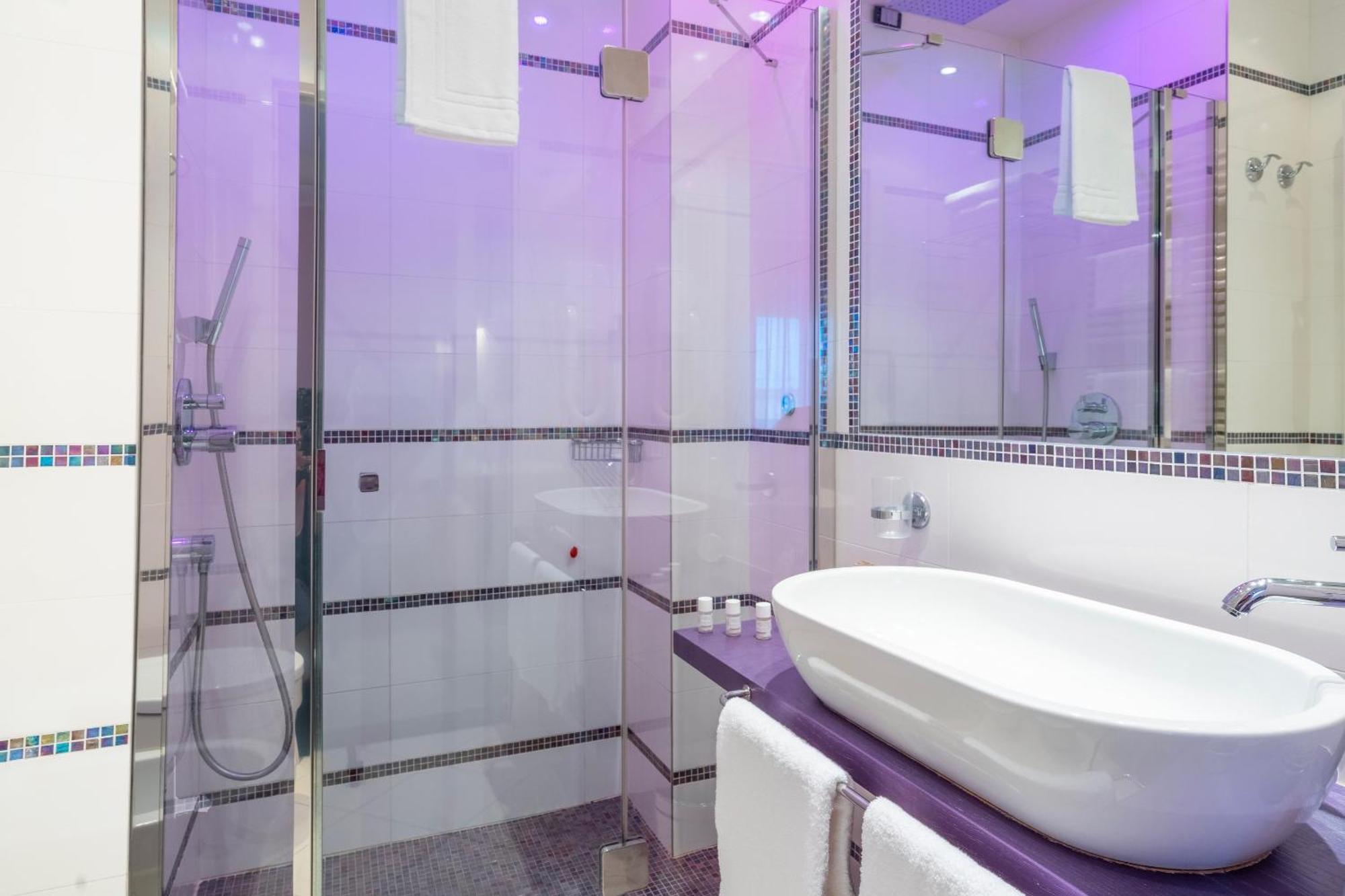Hotel 2000 ריצ'יונה מראה חיצוני תמונה