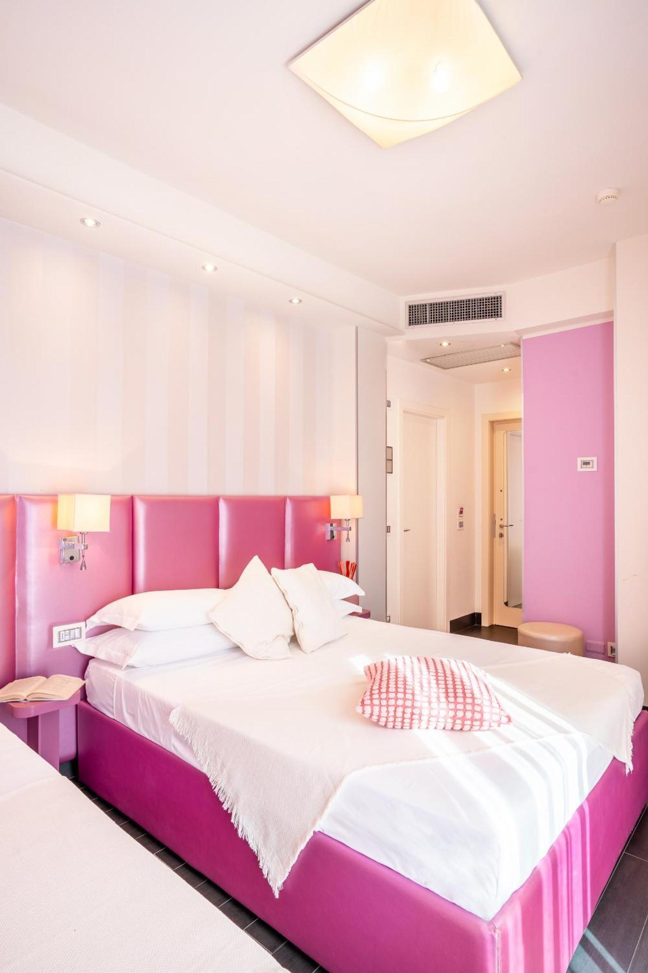 Hotel 2000 ריצ'יונה מראה חיצוני תמונה